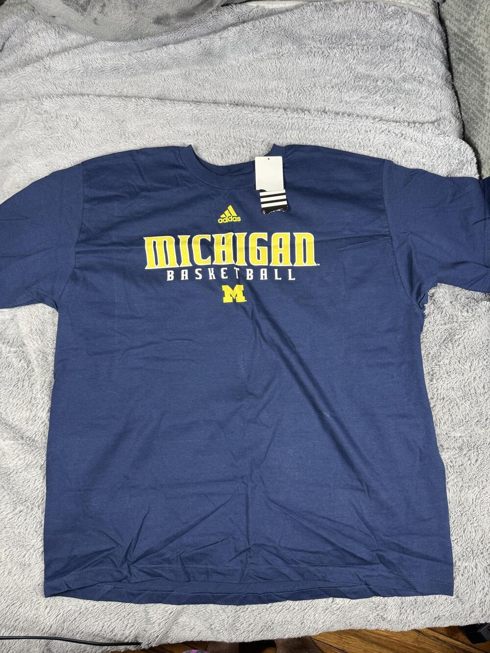 Michigan Wolverines Shirt Mens 2XL Blue NCAA Basketball Adidas Graphic Tee
